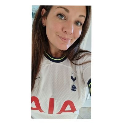 Original Lamela Stan.
As dry as MDF.
Likes cat posts.... alot.