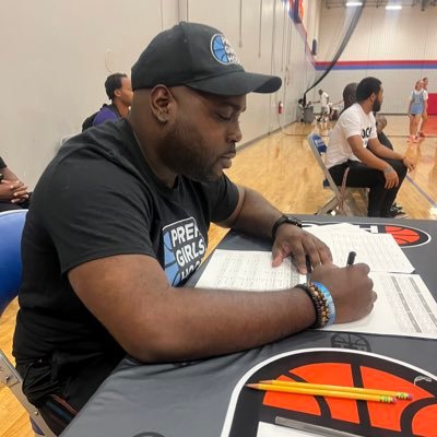 Scout/Contributor for @PGHKentucky👨🏿‍💻 @PrepGirlsHoops🏀 @PGHCircuit🗓️