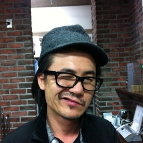 滋賀県南草津にて洋服屋doo-bopを経営しております。宜しければHPもご覧下さい。http://t.co/KXBX4Rs2O7