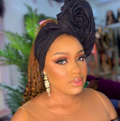 Bella_satochi's profile picture. BeautyWithBrains😜