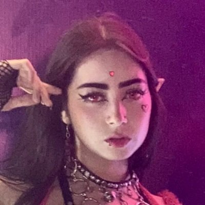 🖤❣️🔗🩸🦇⛓️💔⚔️💋🖤🧷🐈⬛
Mi nombre es Cheytannia Uwu.
Tattoos, dance, cats, fairys.