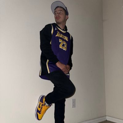 Jackson23379182's profile picture. Fulshear High school. Class of 2026 💜🖤 LA Lakers 💜💛 Lebron James is the Goat 🐐