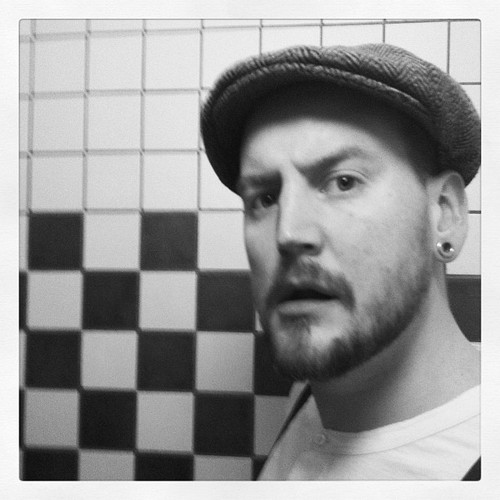 hellbarber's profile picture. Exilvärmlänning,AIK:are,Frisör,jobbar på Davines och klubbarrangör för Rough Diamond Club Karlstad. Älskar bra musik, smaker och att åka utför.