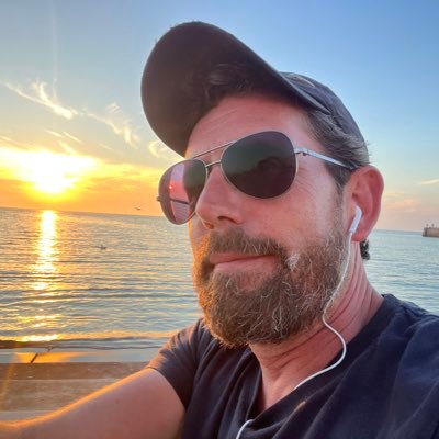mrjpc27's profile picture. Busking Bricoleur
