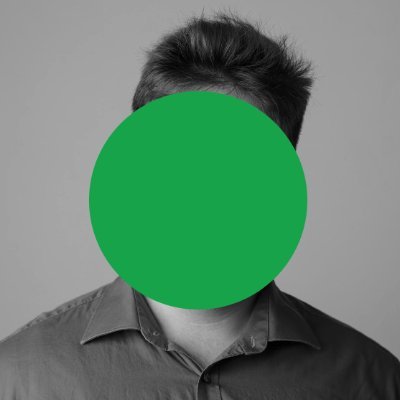 Just a normal developer working in a 9-5 / Builds side projects to solve his own problems / Shares his experience all along the way