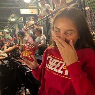 LChen_17's profile picture. 