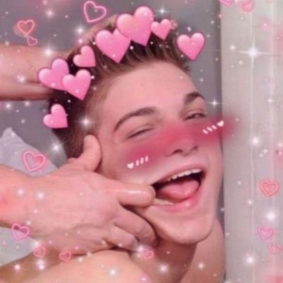 The ultimate þussy
Here to eat hot chip and lie
Skinny legend but only ironically
Bottom legend UWU
5/12ths gay on my mom's side
25
🏳️🌈🤡