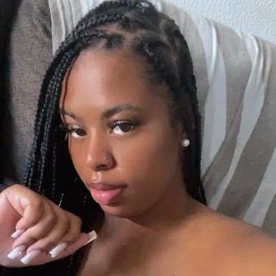 itscatarina21's profile picture. 🇨🇻/Lx📍/ IG : @_.catarinamartins._