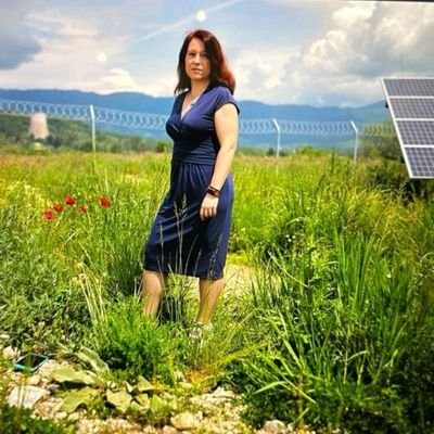 AnaColovic_'s profile picture. Environmentalist by day

Artist by night