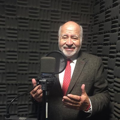 Ingeniero y Comunicador. Patriota. Conductor de La Hora 19, en Radio Mágica FM.