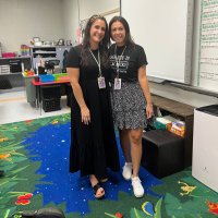Mrs. Angela Schroeck (@mrs_schroeck) Twitter profile photo