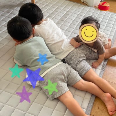 男の子3兄弟のママ🦕⋆͛ 5y👦🏻3y👦🏻1y👶￤4人目妊娠中￤ 10月末出産予定￤R2.関節リウマチ(RA)発症￤97'専業主婦￤ママ垢さんマタ垢さん無言フォロー失礼します🥹