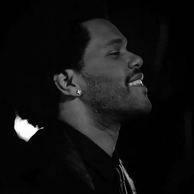 “porque meu coração pertence a você
vou arriscar tudo por você” 🖤
— after hours, the weeknd.