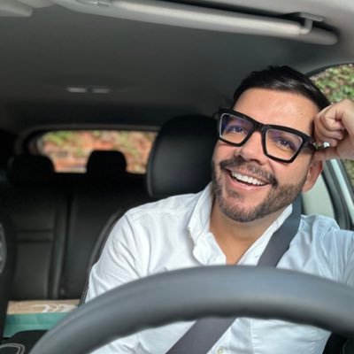 Venezolano en Guatemala. Periodista y librero. Te veo en YouTube: Daniel Uzcateguir