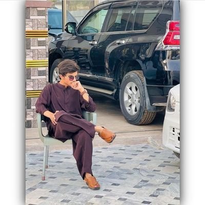 AbahJamur's profile picture. الحب يعني إعطاء شخص فرصة لإيذائك