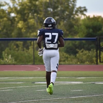 Pittsford 2027 3.7 GPA Varsity player OLB/WR (ROCHESTER NY) CONTACT INFORMATION: lilkeam@icloud.com