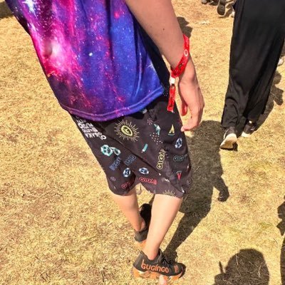 94'(31)邦洋ラウドパンクメタル特に大好き 遠征(多)アラサー道民おじさん 一緒に騒げるLIVEフェス好きは気軽にフォローしてください!無言フォローも大歓迎です♪