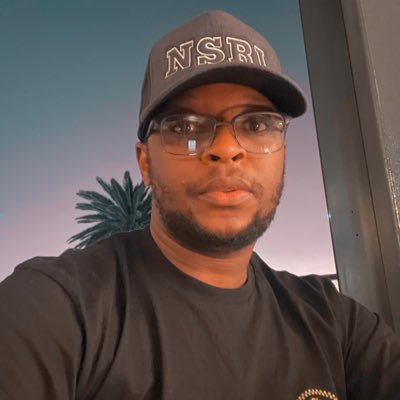 DrHubo_'s profile picture. Earthquake survivor 🇿🇦 | 📚 | 🔬 I 🙏 | Allergic to negative vibes