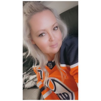 Real Estate Agent in #yeg with Century 21 Masters; Hardcore Edmonton Oilers fan living and loving and selling YEG. #yegre #guidingyeghome