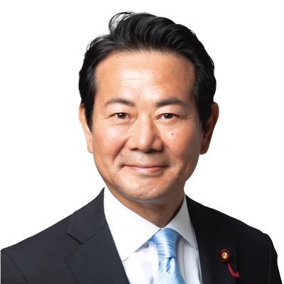衆議院議員(立憲民主党) 会津第九の会 会長 《職歴・公職》衆議院議員 新井将敬 秘書・衆議院議員 斎藤文昭 秘書・会津若松市議会議員1期・福島県議会議員2期・参議院議員1期・衆議院議員5期《趣味》料理・マジック・映画鑑賞《座右の銘》 「義に死すとも不義に生きず」 「会津魂」「世界平和」
