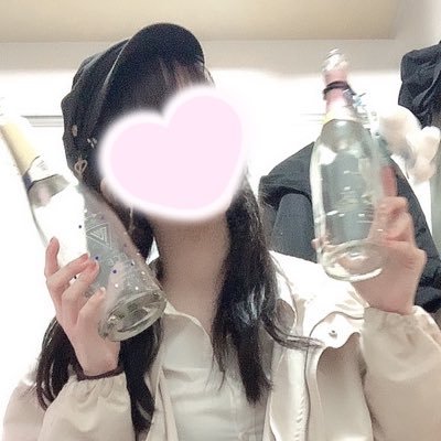 キラキラ低スペ🚗嬢✨たまに👴ミナミ🍾月1 歌舞伎🗼私の人生は、私が主役✨ 出稼ぎクビになる天才👏 担当の最古参の🦆 オススメのスカウト👉@0_ouoq スカウトのエリザベスさん♡