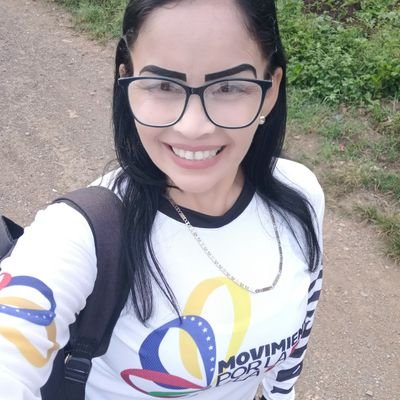 Diseñadora Confecciones Victoria 12F
Movimiento por la paz y la vida Aragua 💛💙❤️💚✌️✌️