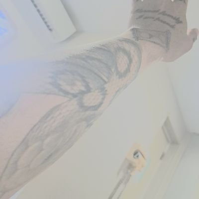 flower_87_bbx's profile picture. 大分県民。
TATTOO、釣り、仲間と飲む酒
彫り師見習いさせて頂いてます
1度しかない人生をできる限り自由に生きてます
偏見は自分を強くする材料だと思っていきている

花から始まる花はない