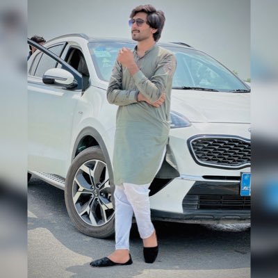 MrAhmooo's profile picture. ایــــسے بنـــو کہ تمہیں دنـــــــــــــیا سے نہیں😎 دنیــــــــــــــا کو تـــــــم سےفـــــرق پـــڑے✨