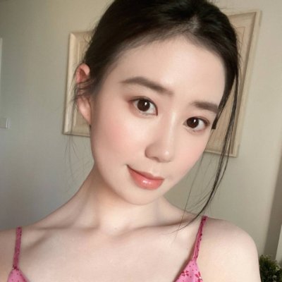 ErinJohnso70911's profile picture. 