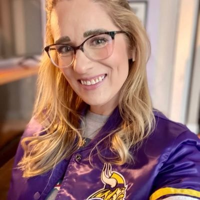 Minnesotan | 💜 the @Vikings | Dog-mommy to Simba & Ginsburg