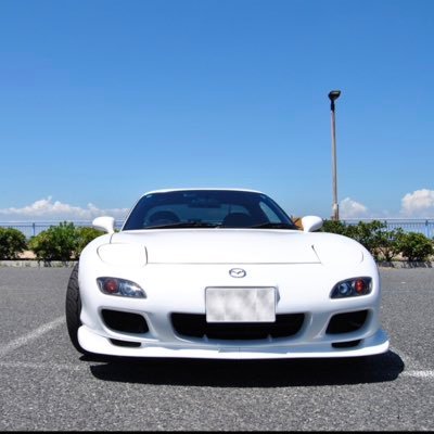 RX-8 SE3PタイプR→RX-7 FD3S 6型 タイプR バザースト #RX8 #RX7 #FD3S クラシック作曲家・ピアニストです。→https://t.co/xqd2bfa9Yu