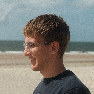 Indie Developer and User Experience Design student building https://t.co/ruDwwyjZWG 4x  Swift Student Challenge Winner (2021-2024), WWDC23 attendee