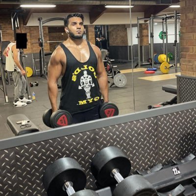 @Twitch Partner | | https://t.co/lWnnDHNlgN -Business enquiries : Goorilaa@hotmail.com - King Kong - 105KG/231lbs