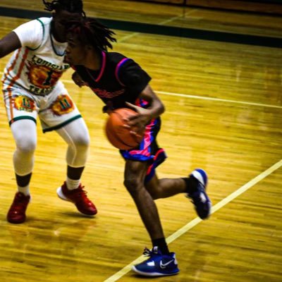 its_derrick_2x's profile picture. Class of 2025 | NHS | 6’0 Shooting Guard | GPA-3.5 Cell-(225) 266-7070