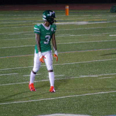 Two Sport Student Athlete 🏈🏀 Class of 2025 6’5 Guard/Foward/WR/FS Farmingdale Highschool 📞5166428602 Email:jamesjjcollins3@gmail.com