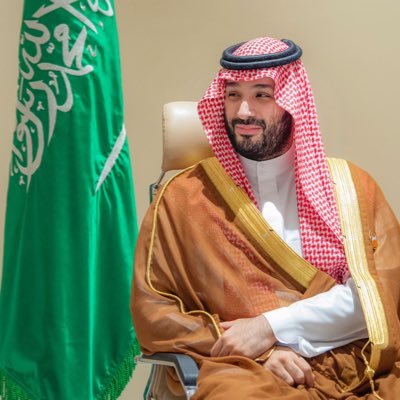 هو قلمي يكتب مايريد يعبر عن رأيي وضعت له خطوط حمراء لا يتجاوزها ليس المهم أن يرضي الناس الأهم أن يرضي ضميري،