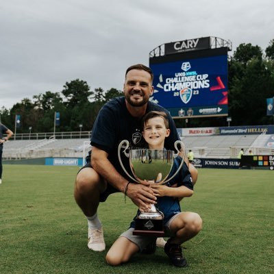 1st team Assistant & Goalkeeper Coach at NC Courage - USSF and UEFA Licensed Coach - Endorsed by Glupro GK Gloves. https://t.co/fyhwxlR66l…