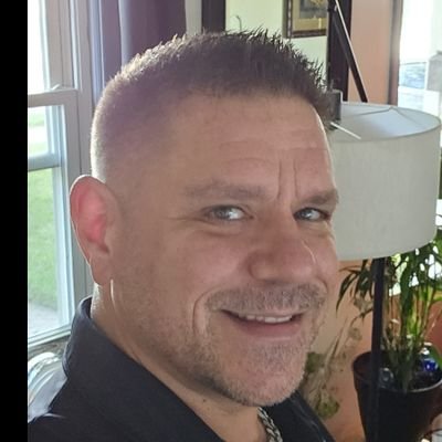 kmstrand's profile picture. Woodworker - Engineer - Artist