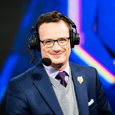 Esports commentator, Coach of @POAB_RLCS. Featured on, @RLEsports, #RLCS, @ESPN, @TBSNetwork. For Business Inquiries: MichaelCWilliamsProductions@gmail.com