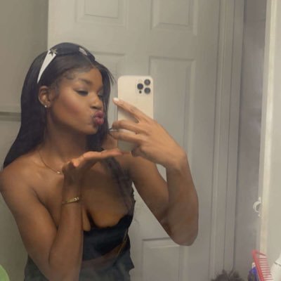 itsstarsworld07's profile picture. 