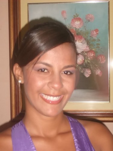 Sou uma mulher que vivo a VIIDAA,como se não ouvesse o AMANHÃ**
Ousadia&Alegria**