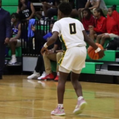 Class of 2024 5,8 Point Guard For Suwannee High school💚🤍 Email: Quezwrld126@gmail.com