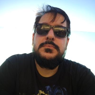 Prof e Gerente TI, Cantor e Compositor nas horas vagas!
PAIXÃO PELO BRASIL, TI, TELECOM, ROCK, GALO DOIDO e pelas QUATRO MULHERES D MINHA VIDA!!