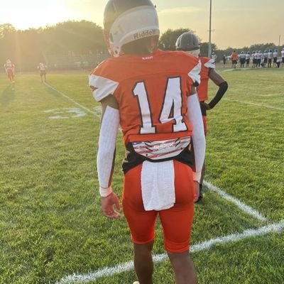 c\o 2025 5'9 155lb Wr,Strong Safety, student athlete🏈
GPA 3.0. tompkinsdeven557@gmail.com