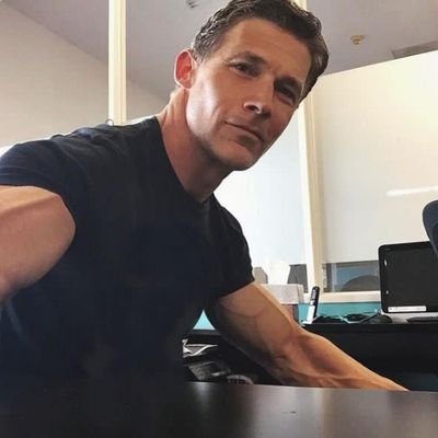 KevinDa30718679's profile picture. Treat all with love and respect 💞👨‍👧🐕‍🦺