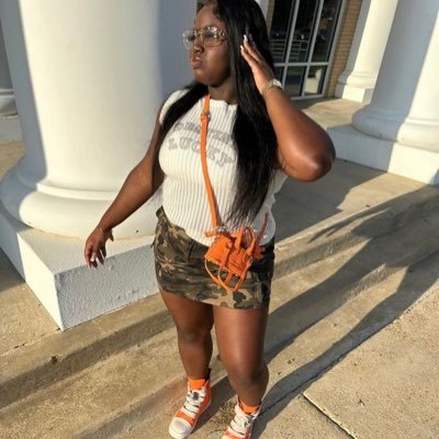 missaziah04's profile picture. snapchat: aziahmariona1 | instagram: loveezizi