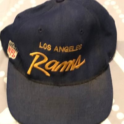 LA RAMS 💙💛🏈 LA DODGERS 💙 US NAVY VETERAN 💙💛🇺🇸 Believer in PEACE ☮️