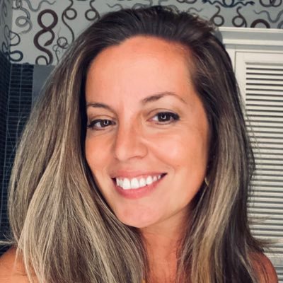 lizcorn39's profile picture. I am a college student at Westwood College and I currently work for Harry Caray's Restaurant Group