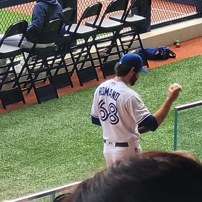 Liam_H's profile picture. Honest and Direct with an occasional touch of bad taste, film lover, sports fan, hat collector.