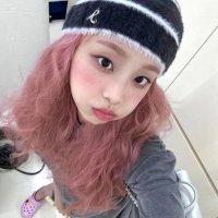 chuu pics(@_chuulq_) 's Twitter Profile Photo